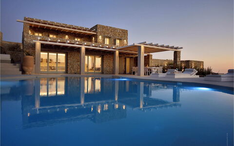 Villa Stardust: Swimming Pool, Estate, Villa, Design, Mansion, Resort, Hotel, Courtyard