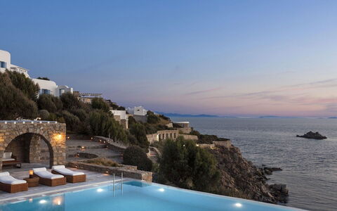 Villa Pinta: Sea, Resort, Swimming Pool, Coastal And Oceanic Landforms, Coast, Ocean, Shore, Resort Town, Eco Hotel