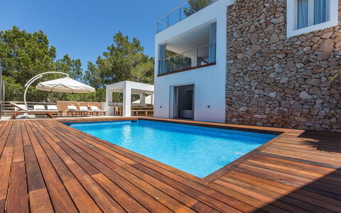 Baloo: Wood, Swimming Pool, Resort, Eco Hotel, Hardwood, Shade, Wood Stain, Deck, Wood Flooring