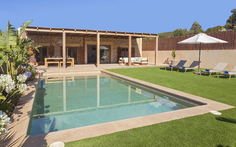 Villa Allegra: Swimming Pool, Resort, Garden, Eco Hotel, Estate, Composite Material, Backyard, Landscaping, Outdoor Furniture, Shade