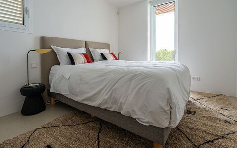 Villa Tagada: Bedroom, Bed, Bedding, Bed Sheet, Linens, Furniture, Bed Frame, Interior Design, Flooring, Floor