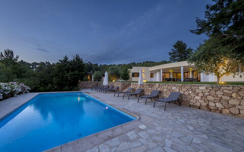 Villa Sharon: Swimming Pool, Estate, Landscaping, Eco Hotel, Villa, Farmhouse