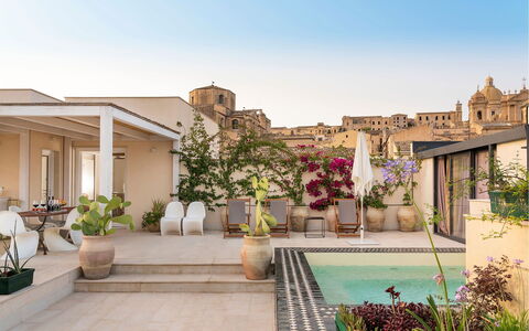 Sibilla: Apartment, Flowerpot, Houseplant, Hotel, Courtyard, Balcony, Villa