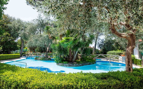 Apartment Amina: Swimming Pool, Resort, Garden, Landscaping, Shade, Botanical Garden, Eco Hotel, Hacienda, Yard