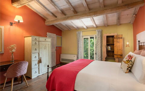 Villa la Foresta: Furniture, Interior Design, Wall, Bedroom, Flooring, Bed, Wood, Floor, Ceiling, Room