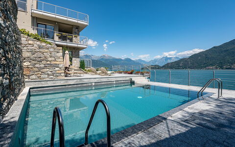 Villa Perla: Swimming Pool, Resort, Mountain Range, Sea, Balcony, Coast, Hotel, Resort Town, Eco Hotel, Ridge