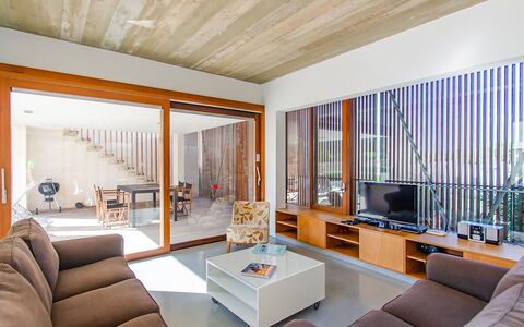 Villa Esplendida: Interior Design, Flooring, Wood, Floor, Ceiling, Room, Furniture, Home, Living Room, Wood Stain