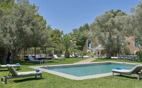 Villa Roger: Swimming Pool, Outdoor Furniture, Furniture, Resort, Chair, Sunlounger, Garden, Estate, Backyard, Shade