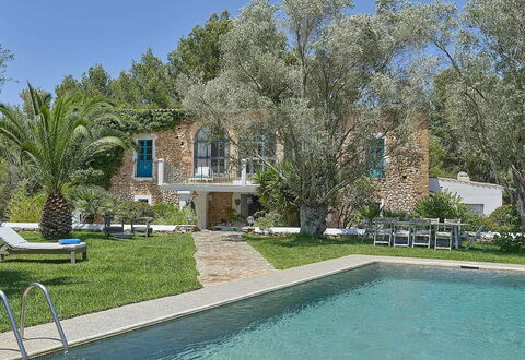 Villa Roger: Swimming Pool, Estate, Resort, Hacienda, Villa, Mansion, Garden, Farmhouse, Outdoor Furniture, Landscaping