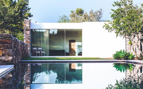Villa Cave: Garden, Landscaping, Natural Material, Water Feature
