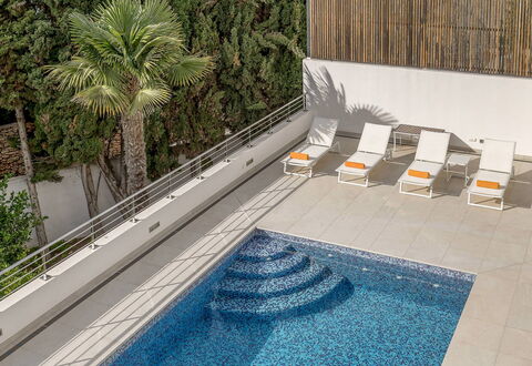 Villa Relaja: Swimming Pool, Resort, Outdoor Furniture, Composite Material, Eco Hotel, Shade, Sunlounger, Water Feature, Villa