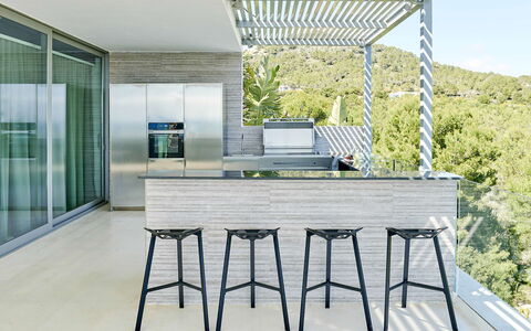 Villa Splendente: Furniture, Interior Design, Kitchen, Flooring, Chair, Floor, Bar Stool, Ceiling, Metal