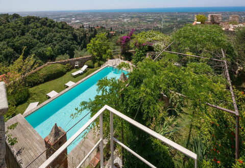 La Rocca di Monteggiori: Swimming Pool, Estate, Eco Hotel, Villa, Hacienda