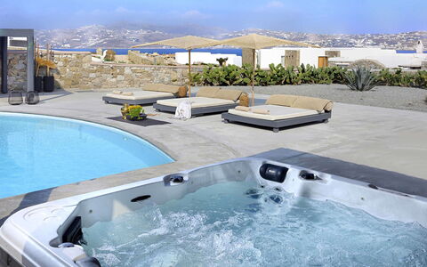 Villa Targer: Swimming Pool, Resort, Outdoor Furniture, Shade, Hotel, Jacuzzi, Eco Hotel, Resort Town, Villa