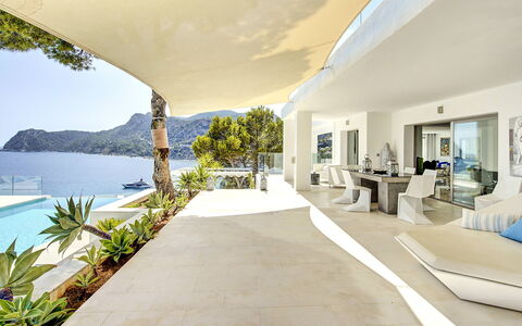 Villa Turchese: Resort, Coastal And Oceanic Landforms, Swimming Pool, Coast, Sea, Outdoor Furniture, Eco Hotel, Chair, Estate
