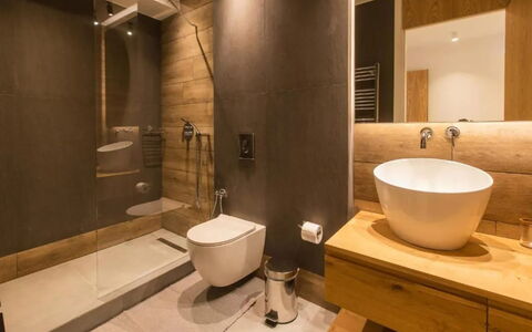 Villa Waves: Flooring, Interior Design, Bathroom, Plumbing Fixture, Floor, Wood, Bathroom Sink, Sink, Tap, Bathroom Cabinet