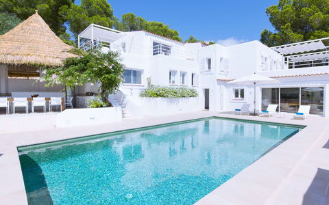 Villa Jules: Resort, Swimming Pool, Home, Estate, Apartment, Outdoor Furniture, Sunlounger, Leisure, Villa, Eco Hotel