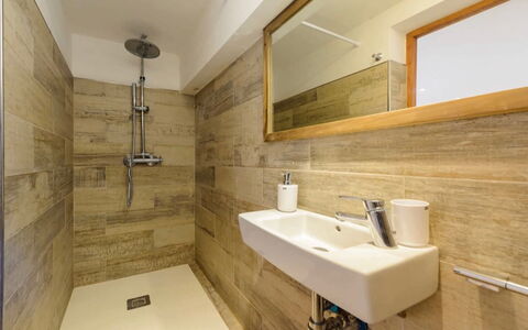 Villa Curiosity: Flooring, Wall, Floor, Wood, Plumbing Fixture, Interior Design, Bathroom Sink, Bathroom, Sink, Tap