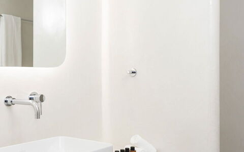 Villa Cupido: Interior Design, Plumbing Fixture, Bathroom, Flooring, Floor, Plumbing, Tap, Bathtub, Sink