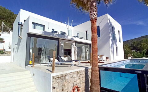 Villa Seahorse: Swimming Pool, Home, Resort, Estate, Villa, Hotel, Balcony, Eco Hotel, Mansion