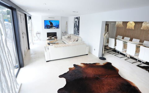 Villa Seahorse: Interior Design, Furniture, Flooring, Floor, Ceiling, Room, Lighting, Couch, Living Room, Apartment