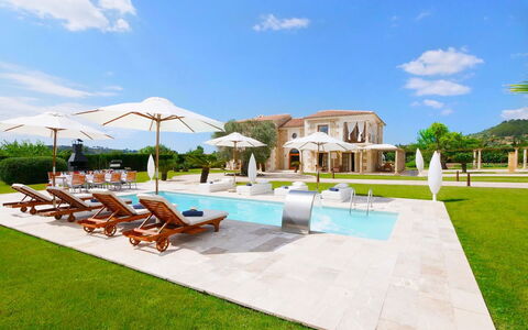 Villa Higo: Swimming Pool, Estate, Resort, Mansion, Leisure, Villa, Hacienda, Lawn, Landscaping, Eco Hotel
