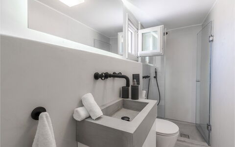Villa Vesper: Plumbing Fixture, Bathroom, Sink, Bathroom Sink, Wall, Interior Design, Toilet Seat, Tap, Flooring, Floor