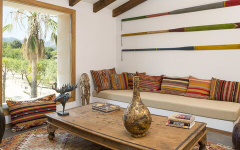 Villa Vineyard: Furniture, Wood, Interior Design, Living Room, Couch, Room, Home, Flooring, Floor, Throw Pillow