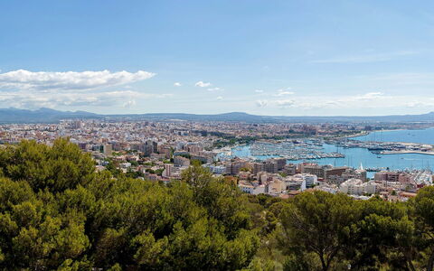 Villa Acapulco: Horizon, Urban Area, Landscape, Urban Design, Sea, Coast, Cityscape, Ocean, Suburb, Skyline