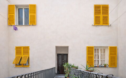 Da Federico, Apartment Genova Brignole: Yellow, Wall, Composite Material, Window Covering, Flowerpot, Metal, Balcony, Houseplant, Concrete, Window Treatment