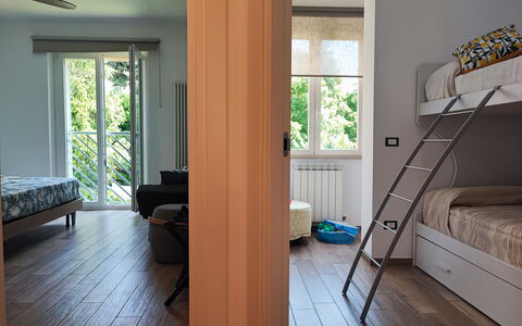 Casa Nadia: Furniture, Interior Design, Flooring, Floor, Wood, Bedroom, Wood Flooring, Room, Home, Bed