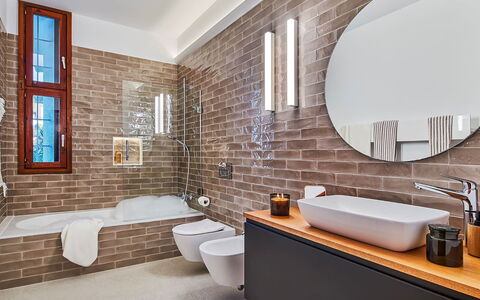 Villa Fullmoon: Plumbing Fixture, Wall, Bathroom, Sink, Flooring, Interior Design, Bathroom Sink, Tap, Mirror, Floor