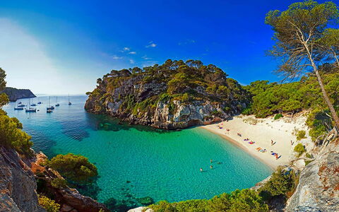 Villa Fountain: Blue, Water, Water Resources, Body Of Water, Coast, Coastal And Oceanic Landforms, Summer, Sea, Headland, Cove