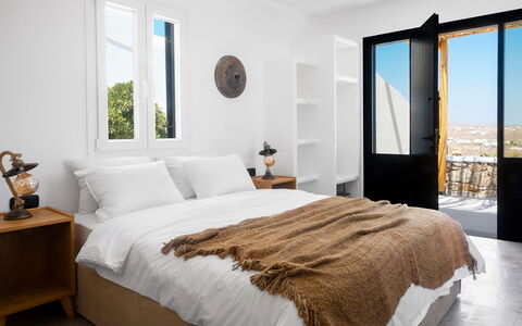 Villa Osiride: Furniture, Bedroom, Bed, Bed Sheet, Bedding, Interior Design, Floor, Linens, Bed Frame, Home