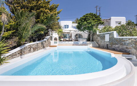 Villa Tiche: Swimming Pool, Resort, Houseplant, Eco Hotel, Hotel, Villa, Flowerpot, Courtyard, Outdoor Furniture