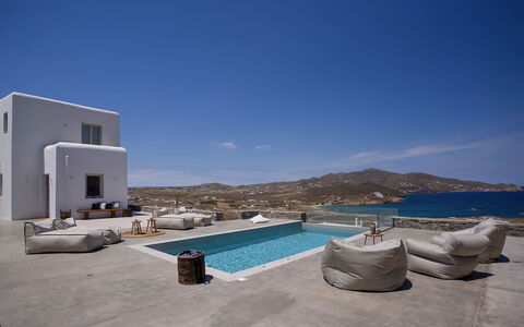 Villa Cornelia 2: Blue, Swimming Pool, Villa, Penthouse Apartment, Bay