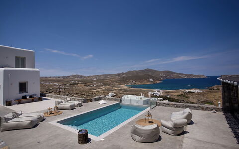 Villa Cornelia 2: Blue, Swimming Pool, Villa, Penthouse Apartment