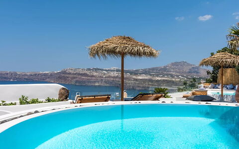 Villa Sean: Swimming Pool, Resort, Chair, Hotel, Outdoor Furniture, Eco Hotel, Resort Town, Villa, Umbrella, Seaside Resort