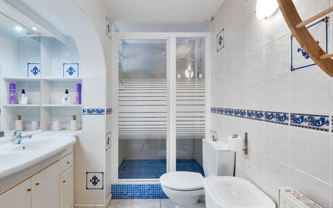 Lisa: Blue, Plumbing Fixture, Flooring, Bathroom, Floor, Interior Design, Tile, Plumbing, Tap, Sink