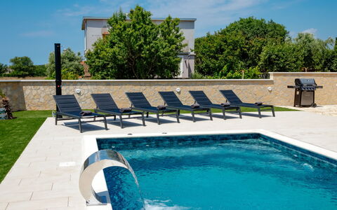 Paula: Swimming Pool, Water, Outdoor Furniture, Resort, Sunlounger, Composite Material, Water Feature, Shade, Eco Hotel, Leisure
