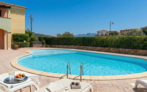 Vacanze Nespolo: Swimming Pool, Resort, Hotel, Eco Hotel, Villa