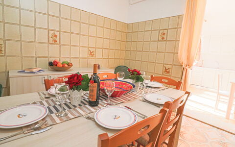 Isabel: Furniture, Interior Design, Flooring, Dining Room, Floor, Kitchen & Dining Room Table, Table, Tablecloth, Room, Chair