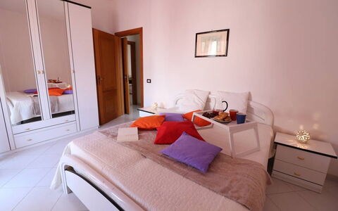 Gio: Furniture, Bedroom, Bed, Interior Design, Wood, Bed Sheet, Floor, Flooring, Textile, Room