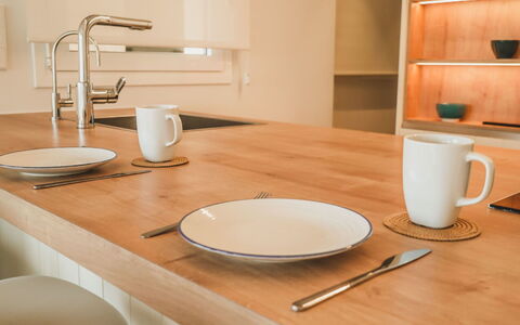 Azulmar: Tableware, Serveware, Food, Dishware, Table, Furniture, Drinkware, Cup, Plate