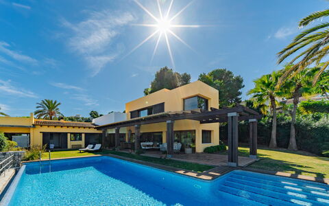 Horizon: Shade, Porch, Balcony, Fence, Handrail, Outdoor Structure