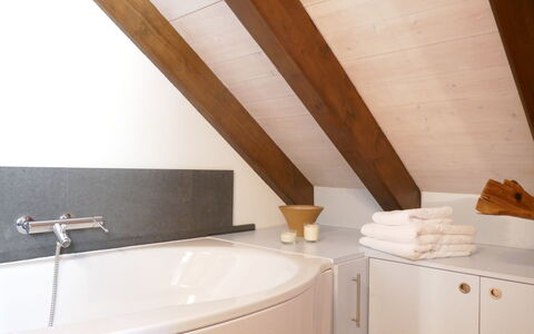 Rustico Raslina: Plumbing Fixture, Interior Design, Flooring, Wall, Wood, Floor, Bathroom, Ceiling, Tap, Sink