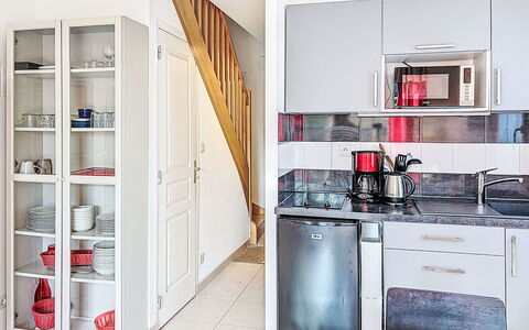 Maison Kerlosquet: Furniture, Interior Design, Kitchen Appliance, Major Appliance, Flooring, Kitchen, Wood, Floor, Cabinetry, Room