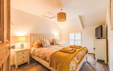 Dock of the Bay: Bed, Furniture, Bedroom, Interior Design, Bedding, Bed Sheet, Wall, Floor, Wood, Flooring