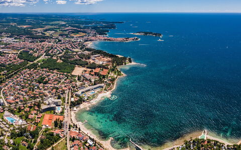 Leder: Body Of Water, Water, Coast, Coastal And Oceanic Landforms, Sea, Beach, Shore, Bird'S-Eye View, Landscape, Aerial Photography