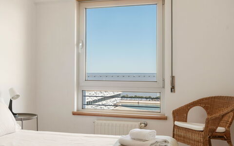 Expo Oriente Lis: Wood, Interior Design, Floor, Room, Glass, Daylighting, Window Covering, Window Treatment, Hardwood, Wood Stain